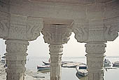 Varanasi - Scindia Ghat - Shiva temple 